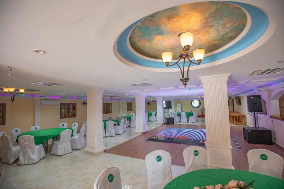 Mont Bleu Hotel Libreville Exterior foto